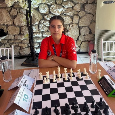 Beren Kalyoncu, Pula Açık Turnuvası'nda Kategori Birinciliği ve WIM Normu Elde Etti